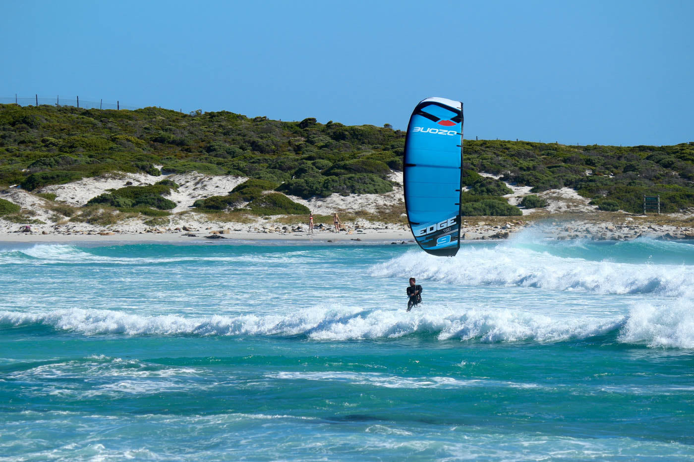 Ozone Edge V9 Kite in action - freeride boosting