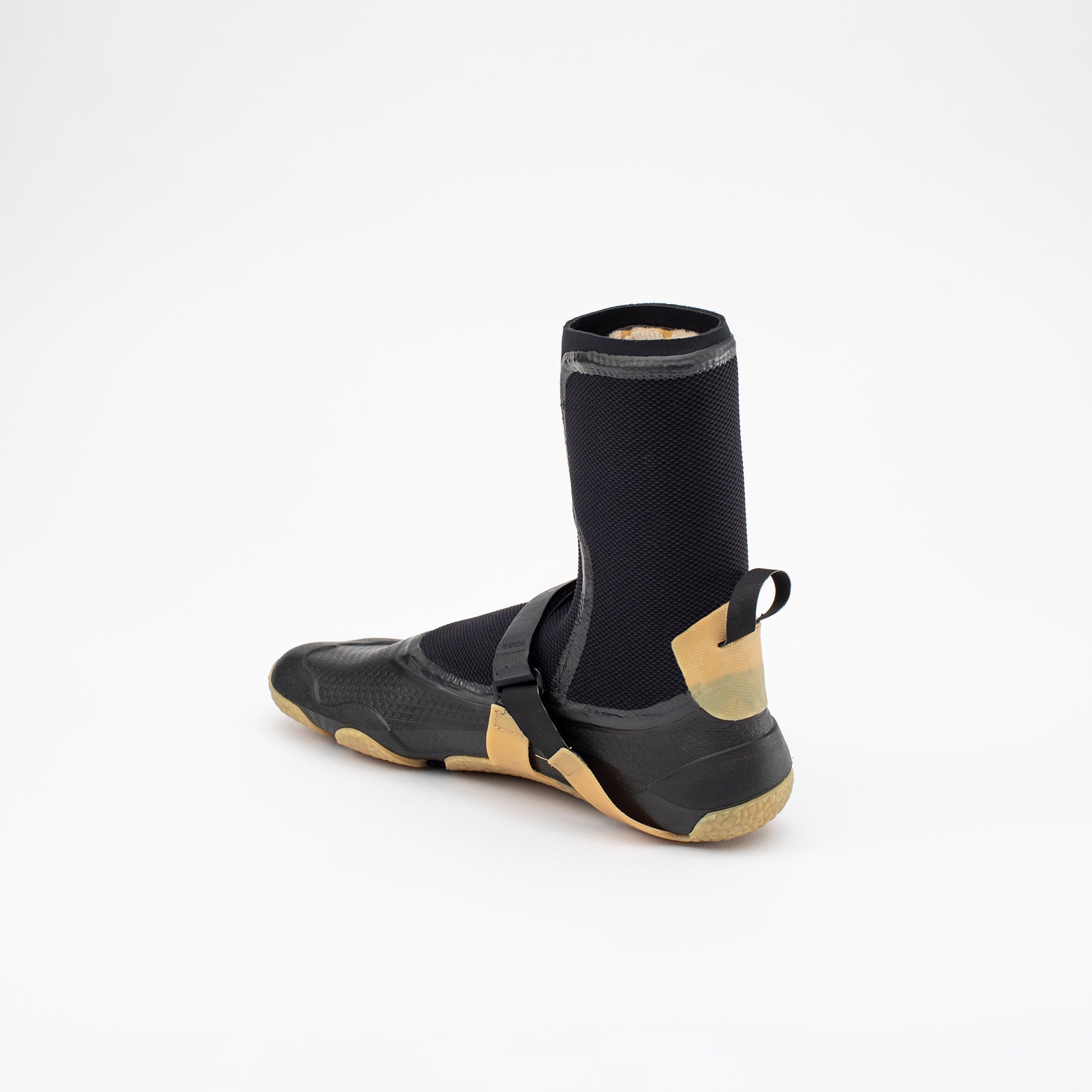 SOLITE - 3mm Custom Omni Pro 2.0 Watersport Boots with a sleek black and tan design.