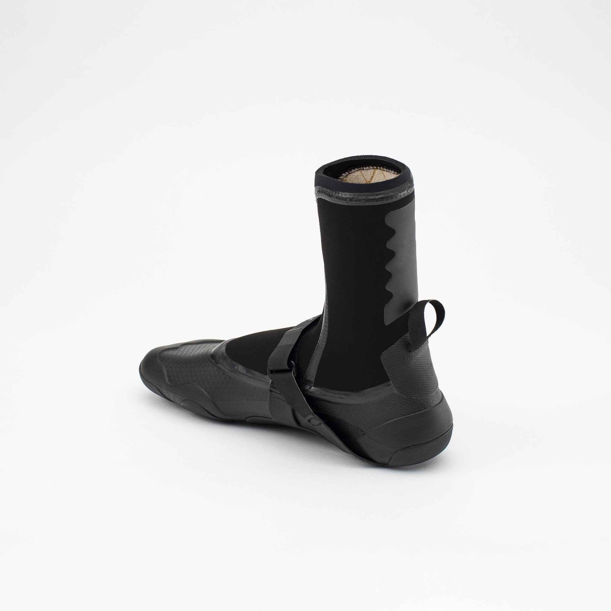 SOLITE - 5mm Custom Pro 2.0 Watersport Boots, black boot showcasing streamlined design.