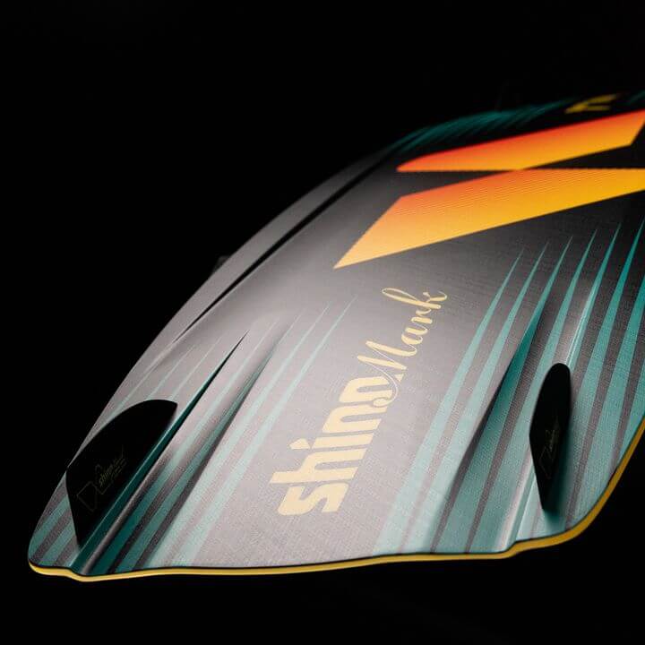 Shinn Baracus 2025 Twintip – Big Air & Freestyle Machine close-up view of the board's design and features.