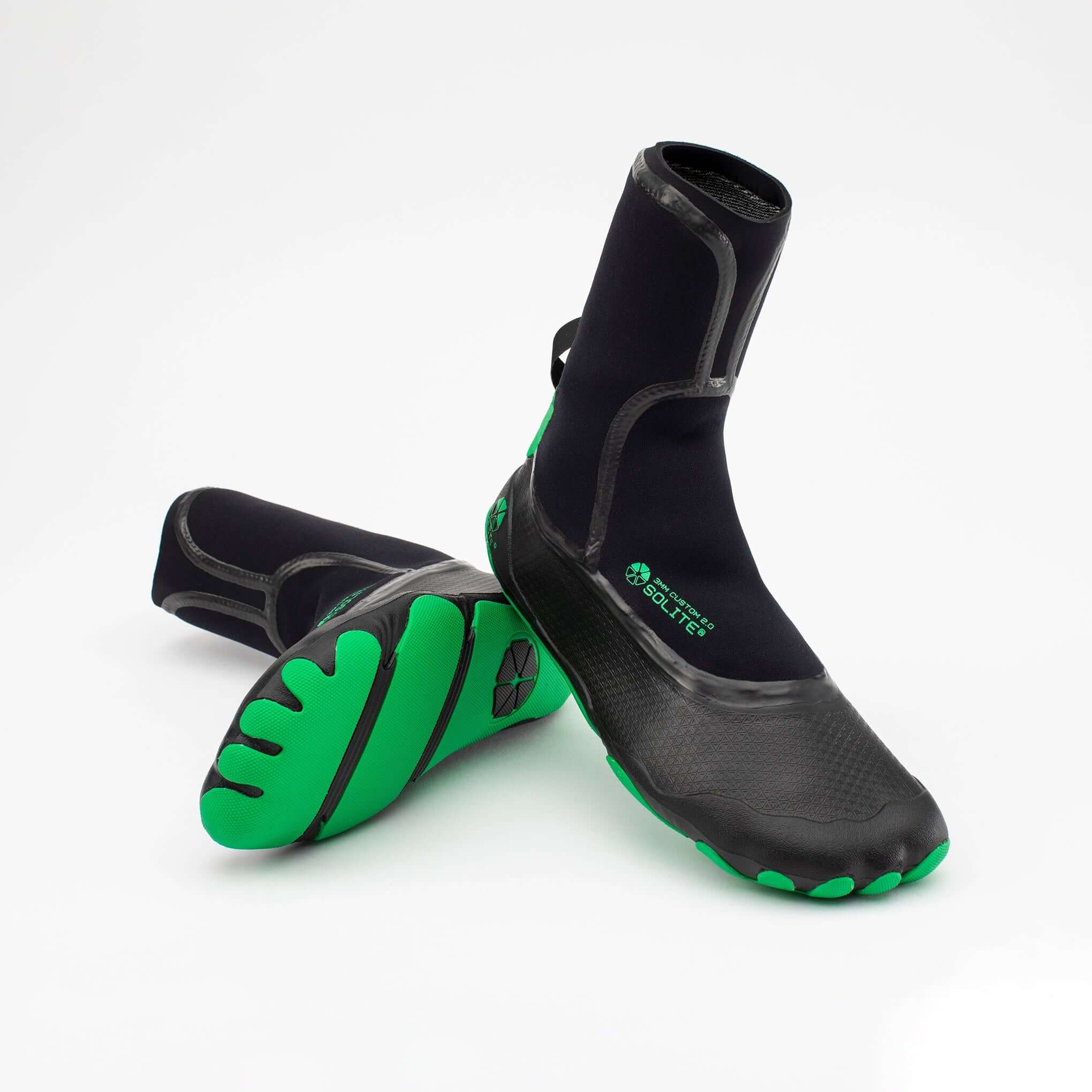 SOLITE - 3mm Custom 2.0 Watersport Boots featuring a flexible sole and stylish design, ideal for water sports.