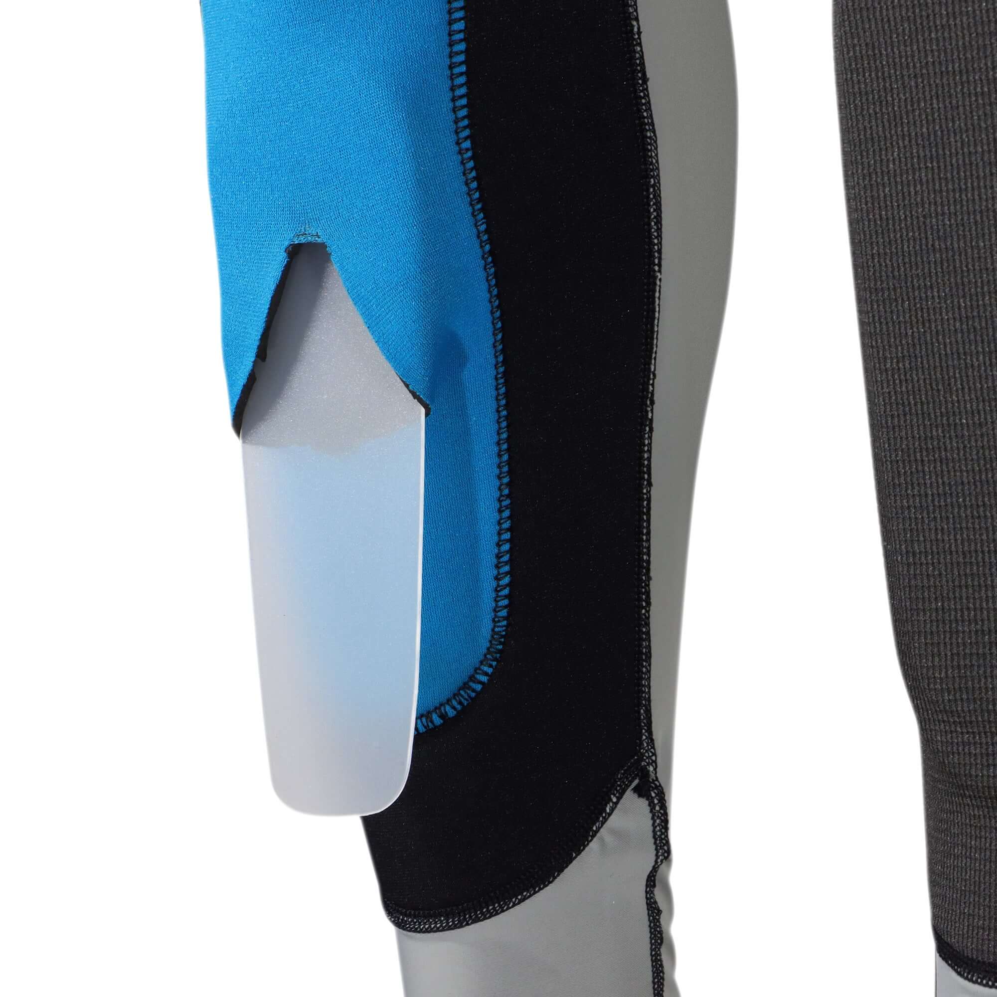 Knee and shin protection sleeves from FORWARD WIP designed for wingfoil use, offering comfort and freedom of movement.