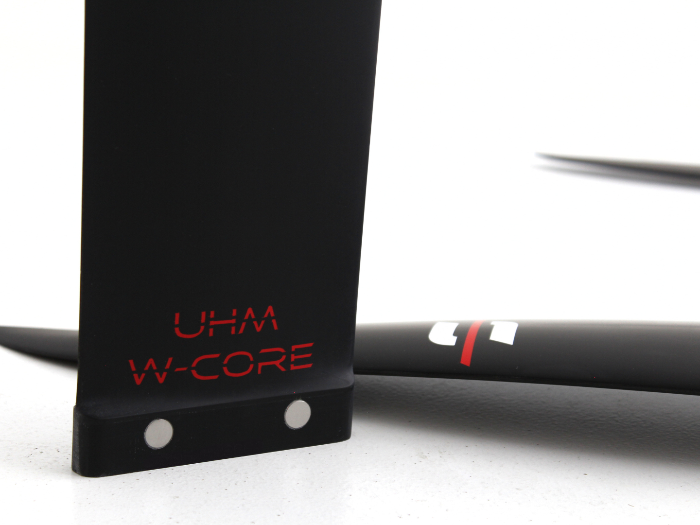 Sabfoil Integrated System one-piece laminated mast and plate detail