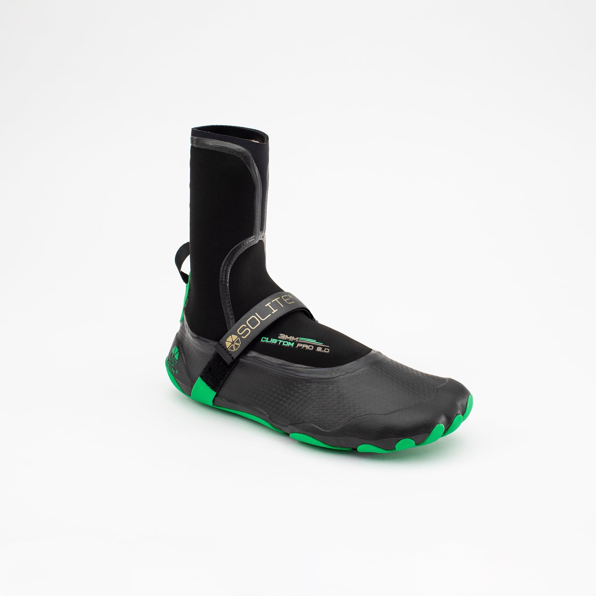SOLITE - 3mm Custom Pro 2.0 Watersport Boots showcasing black and green design, ideal for water activities.
