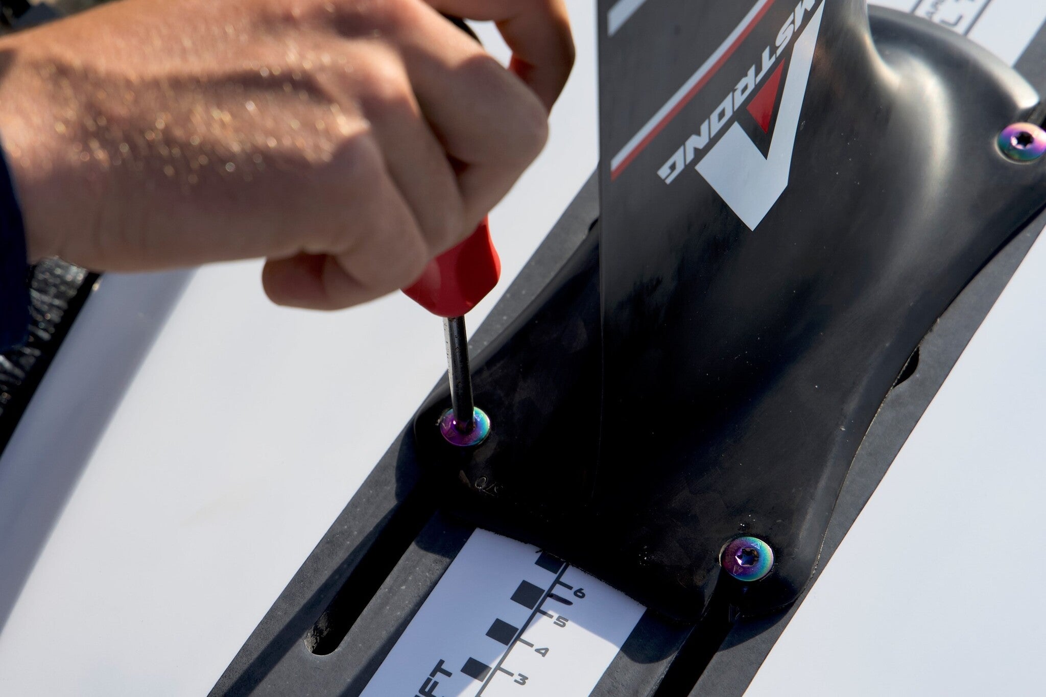 Armstrong Wing FG Foilboard action