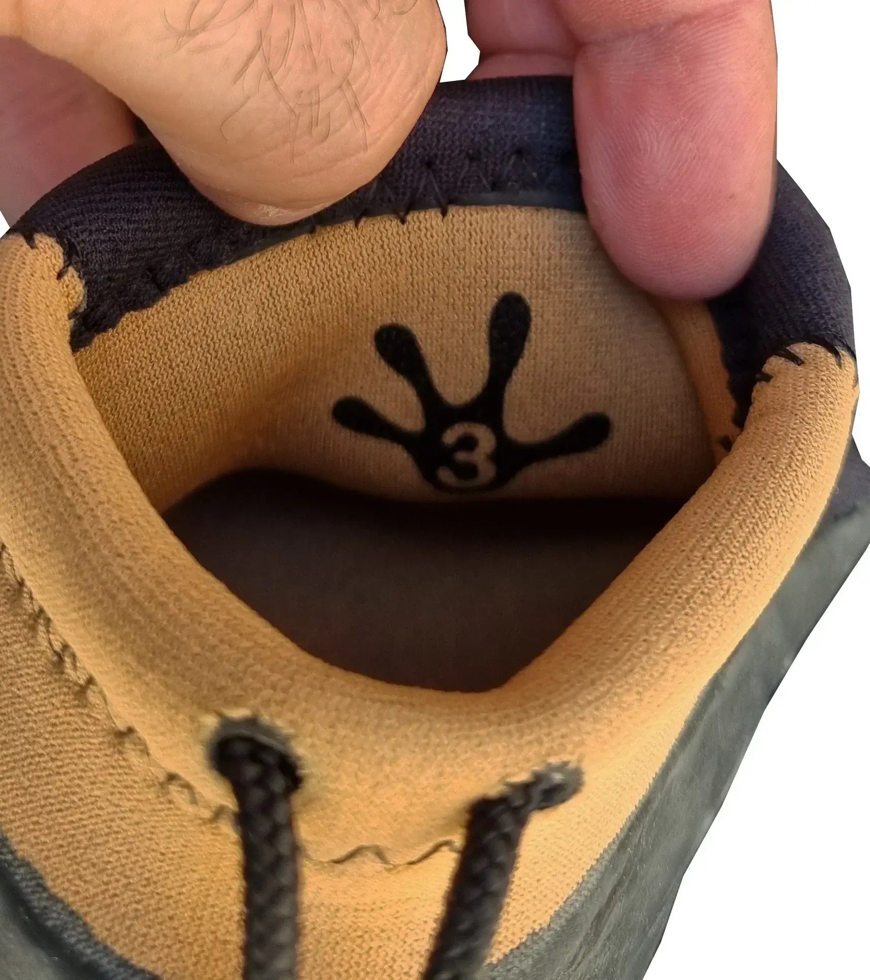 Atan MISTRAL GECKO Boots 3mm | Barefoot Feel Wetsuit Boots interior design showing label and inner lining.