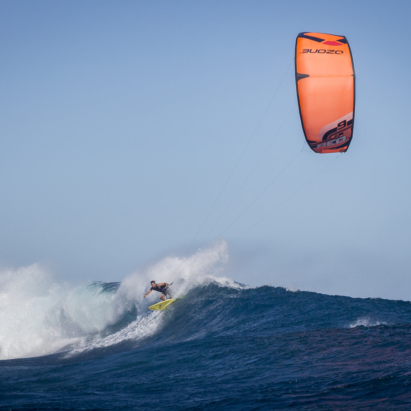 Ozone Reo V5 Wave Kite wave riding action